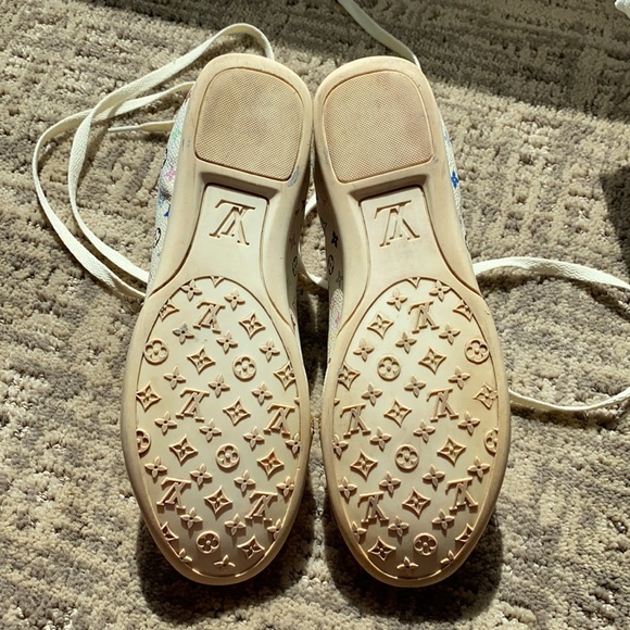 Louis Vuitton sneakers - Picture 4 of 15